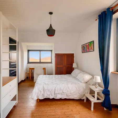 Hébergement de vacances 100m De La - Maison Pour 10 Personnes